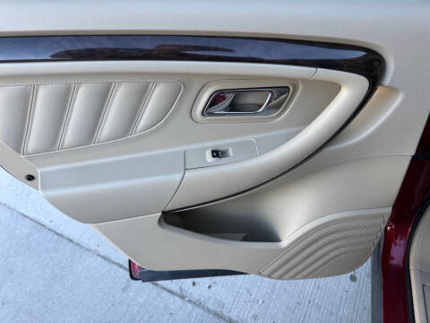 2015 Ford Taurus Limited