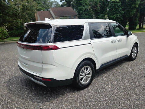 2024 Kia Carnival LX