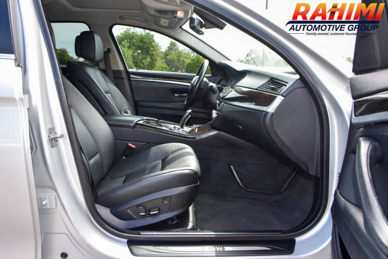 2011 BMW 5 Series 528i