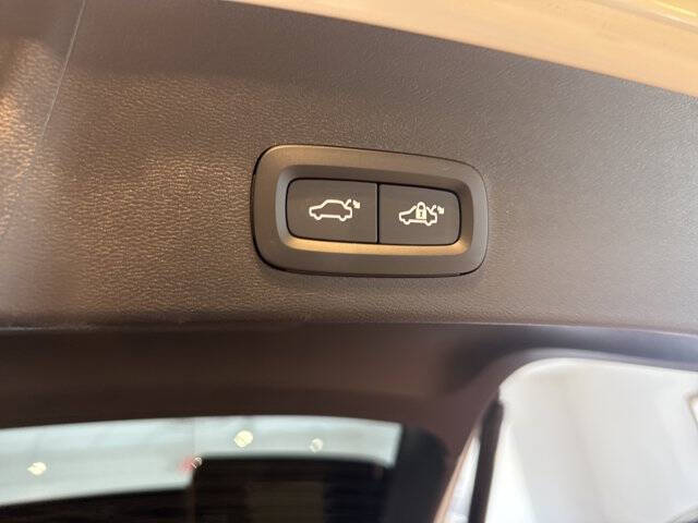 2024 Volvo XC40 Recharge Plus