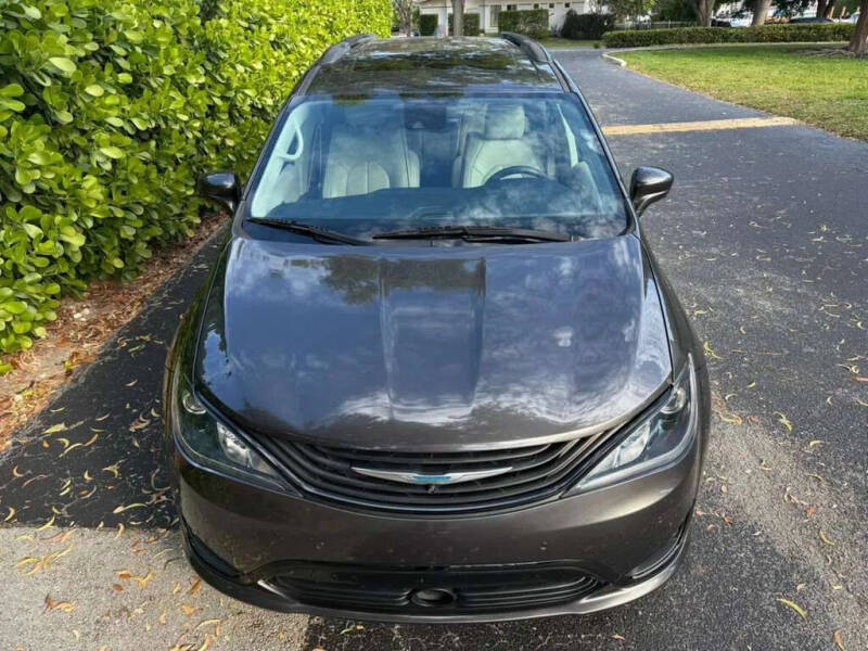 2018 Chrysler Pacifica Hybrid Limited