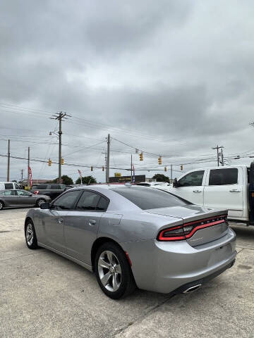 2016 Dodge Charger SXT