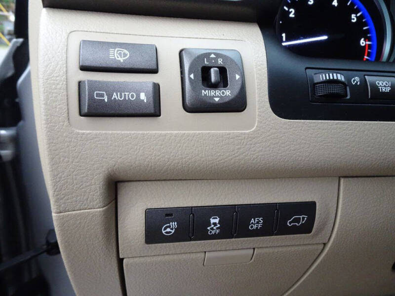 2011 Lexus LX 570