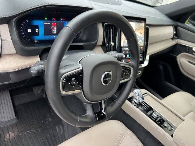2025 Volvo XC90 B6 Plus Bright Theme 6P