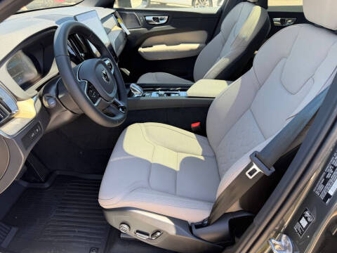 2026 Volvo XC60 T8 Plus