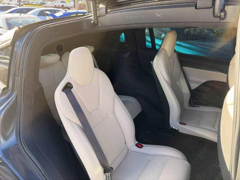 2023 Tesla Model X Plaid