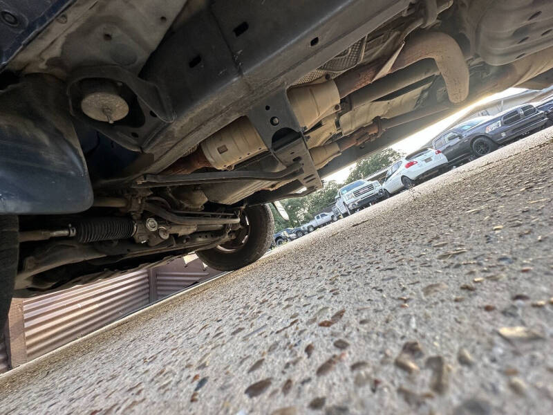 2005 Toyota Sequoia SR5