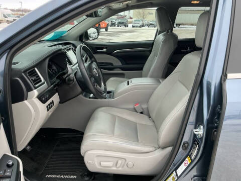 2017 Toyota Highlander Limited Platinum