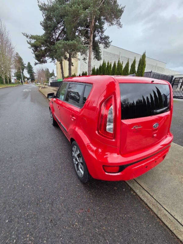 2013 Kia Soul +