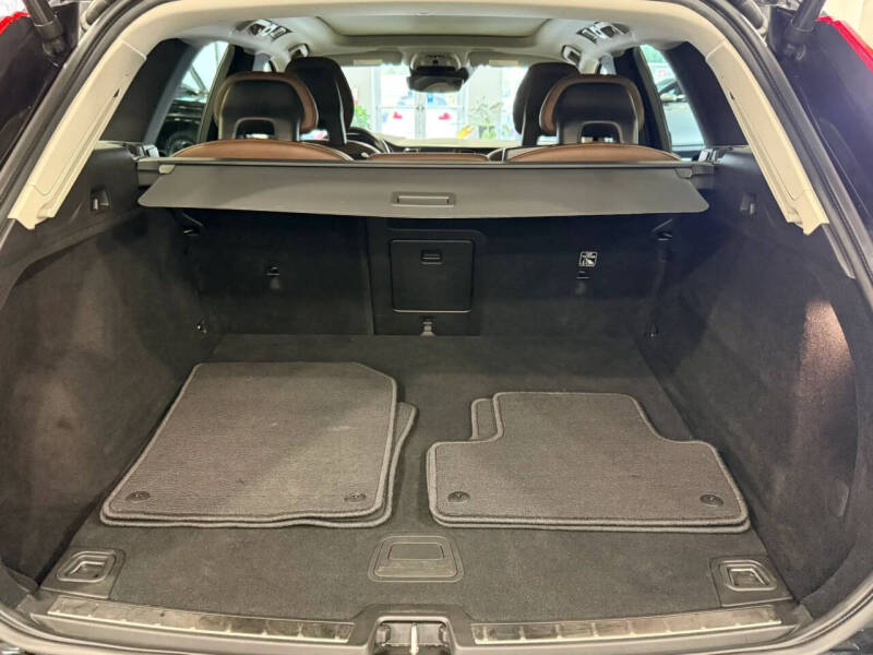 2018 Volvo XC60 T5 Momentum
