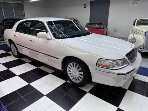 2003 Lincoln Town Car Executive