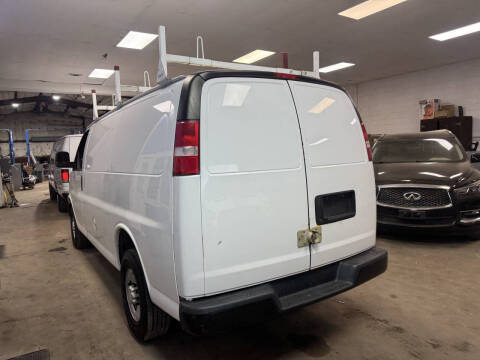 2018 Chevrolet Express 2500