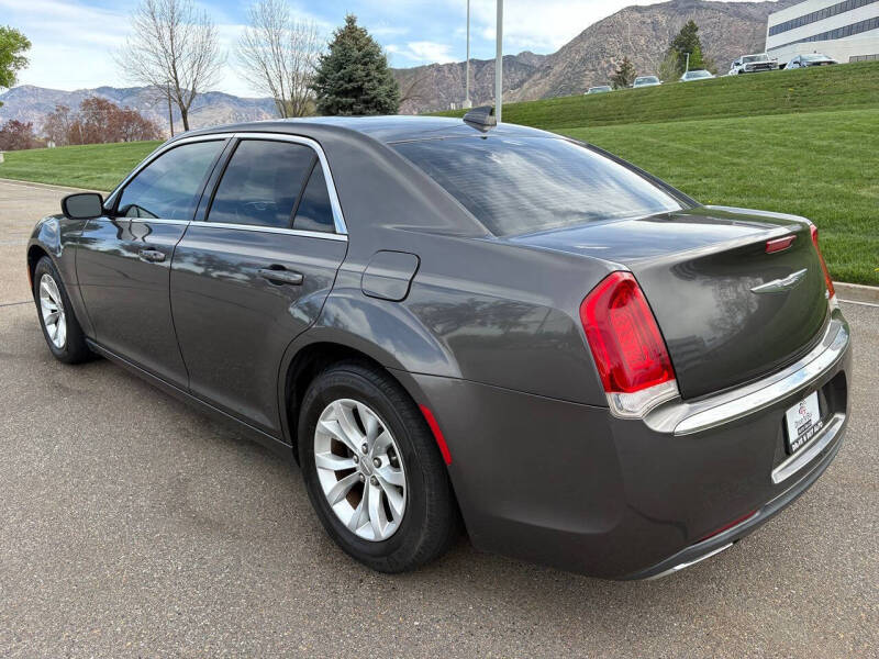 2015 Chrysler 300 Limited