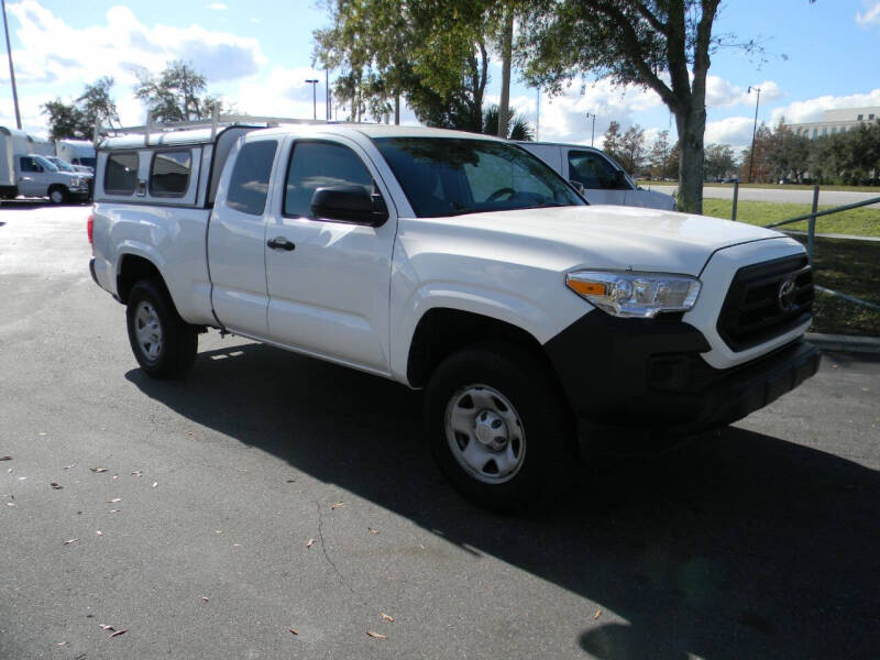 2020 Toyota Tacoma SR photo 3