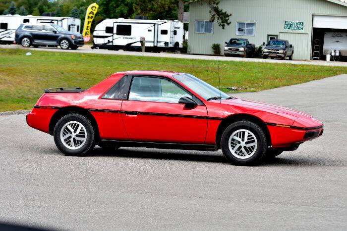 1984 Pontiac Fiero SE