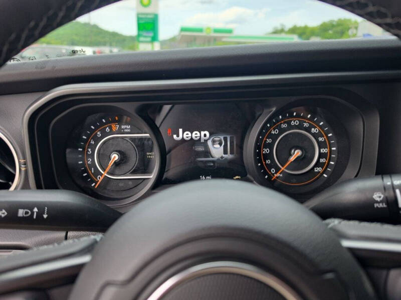 2026 Jeep Gladiator Sahara