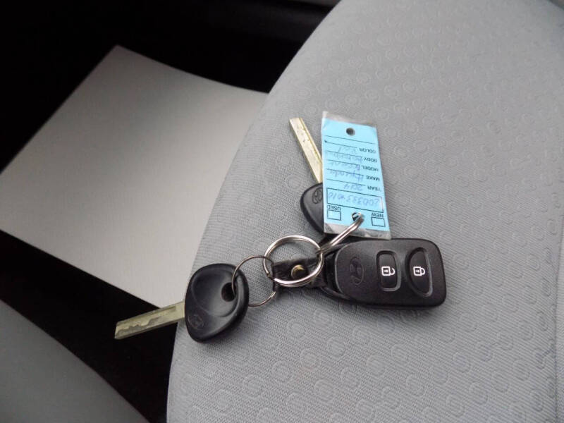 2014 Hyundai Accent SE