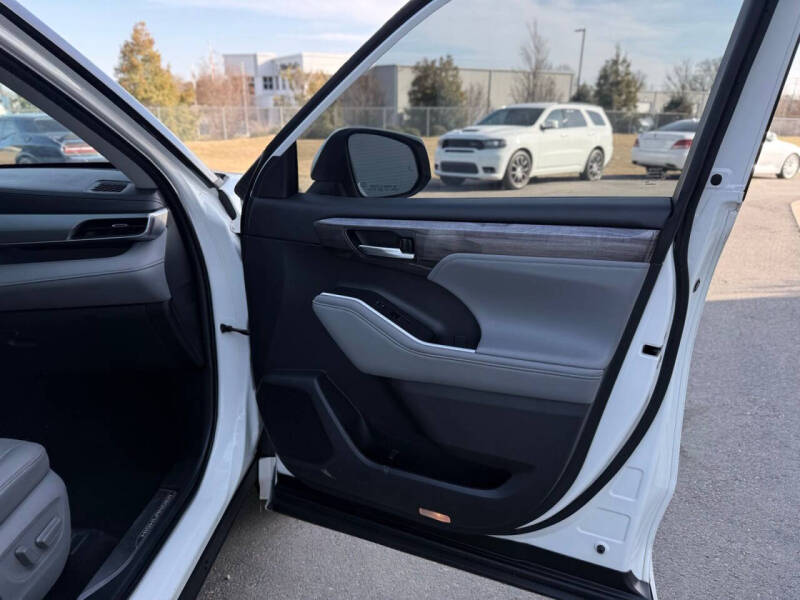 2021 Toyota Highlander Platinum