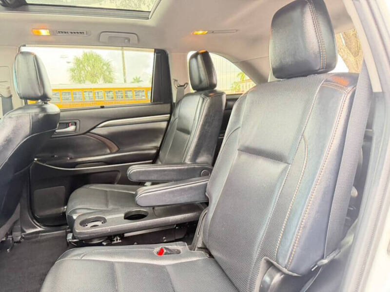 2019 Toyota Highlander Limited Platinum