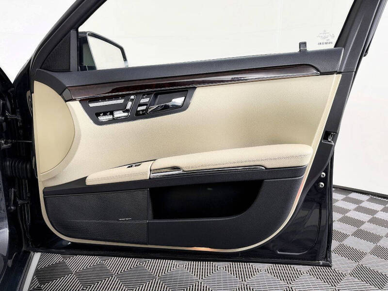 2013 Mercedes-Benz S-Class S 550