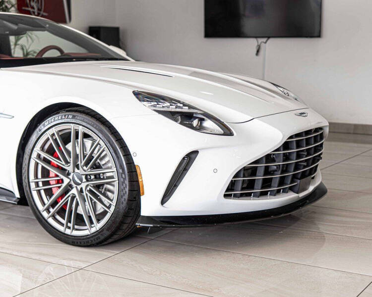2026 Aston Martin Vantage Roadster