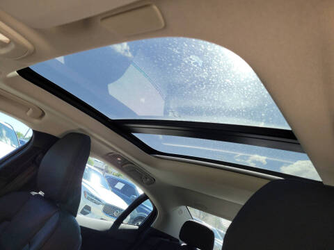 2024 Volvo S60 Recharge T8 Plus Dark Theme