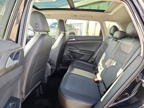 2026 Volkswagen Taos SE Black