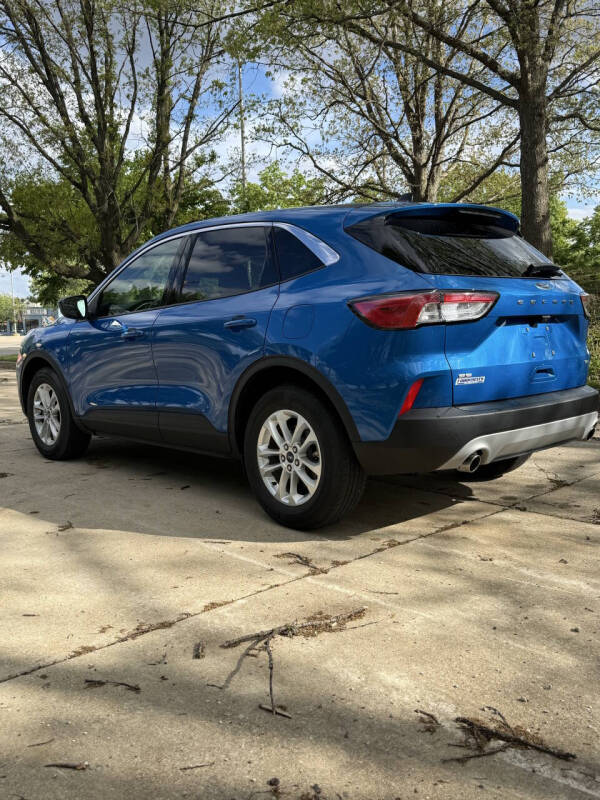 2020 Ford Escape SE