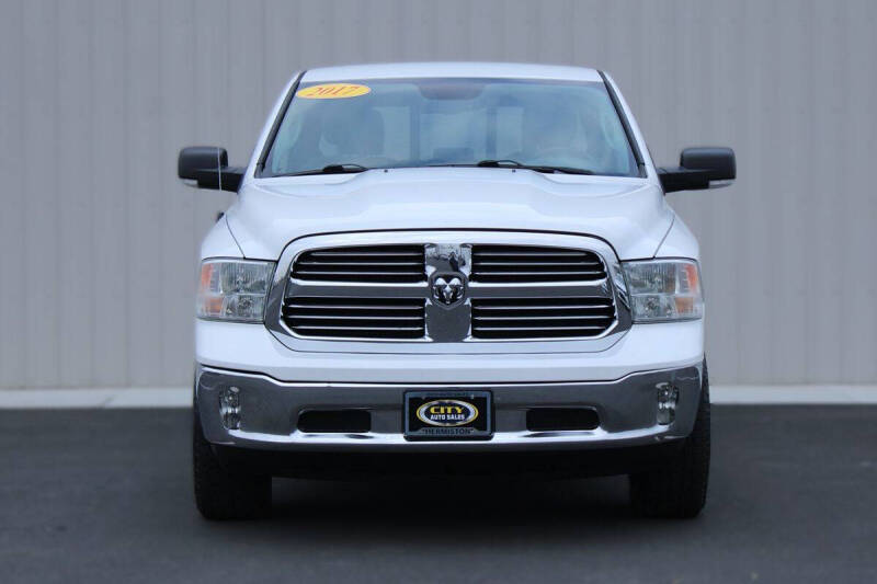 2017 RAM 1500 SLT