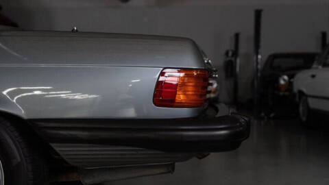 1988 Mercedes-Benz 560-Class 560 SL