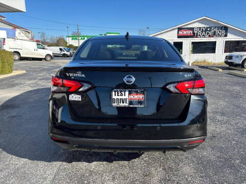 2021 Nissan Versa SR
