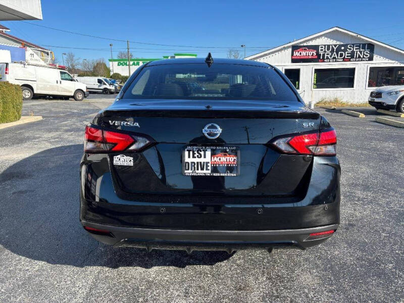 2021 Nissan Versa SR