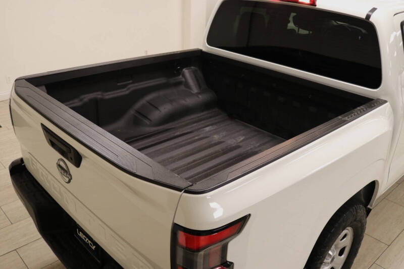 2022 Nissan Frontier S