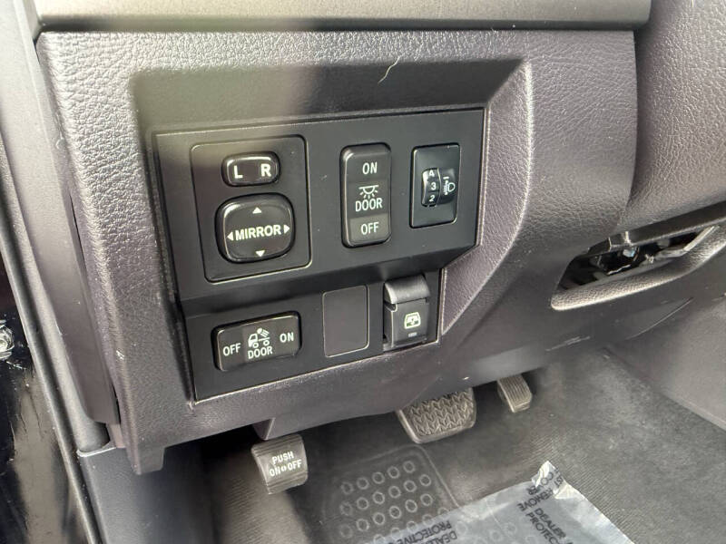 2014 Toyota Tundra SR5