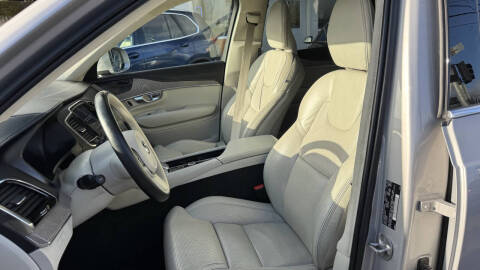 2023 Volvo XC90 Recharge T8 Ultimate Bright Theme 6P