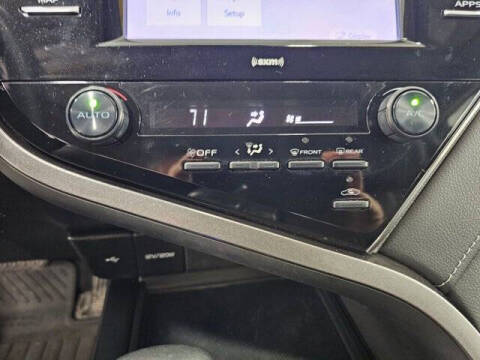 2020 Toyota Camry SE