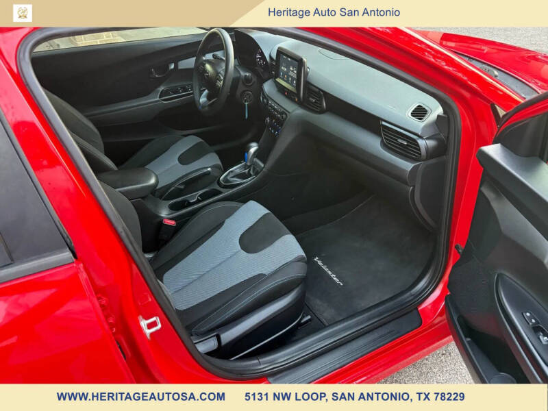 2019 Hyundai Veloster