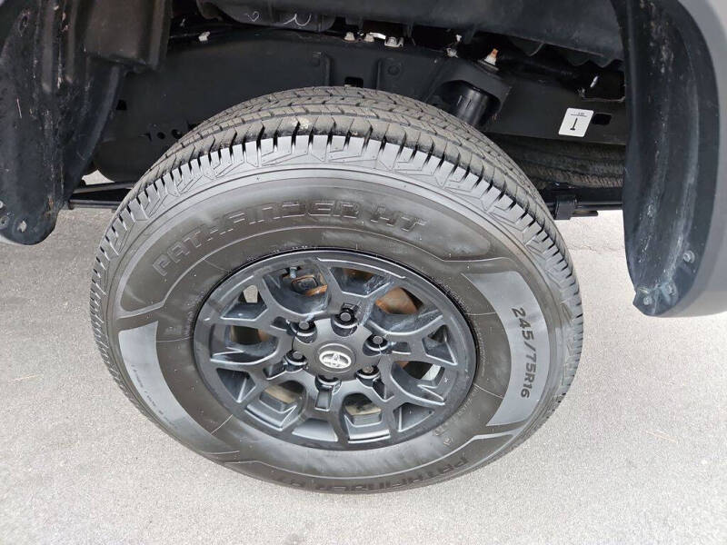 2022 Toyota Tacoma SR5