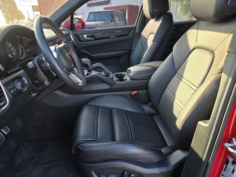 2022 Porsche Cayenne S