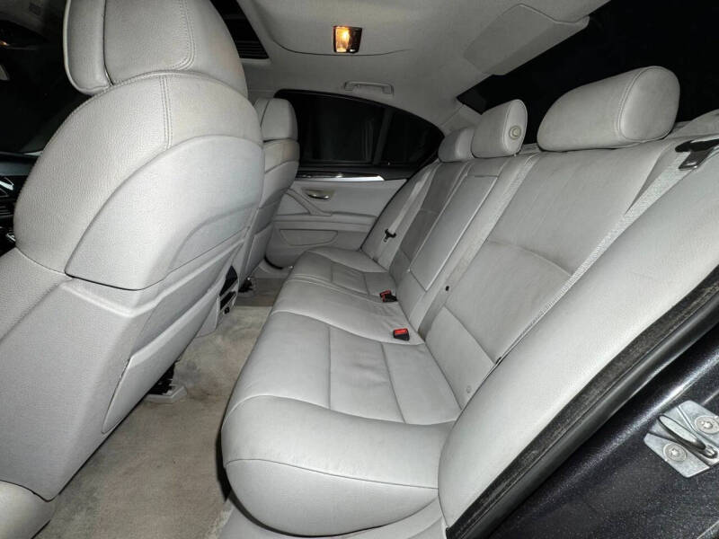 2011 BMW 5 Series 535i