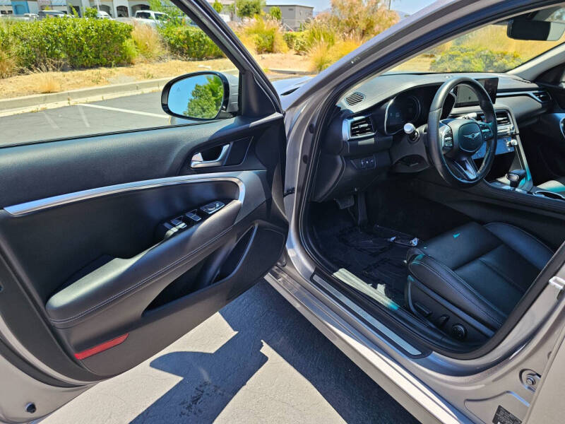 2025 Genesis G70