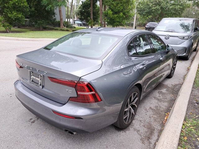 2020 Volvo S60 T5 Momentum