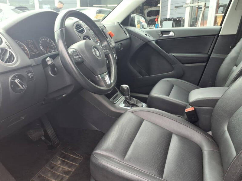 2011 Volkswagen Tiguan SEL