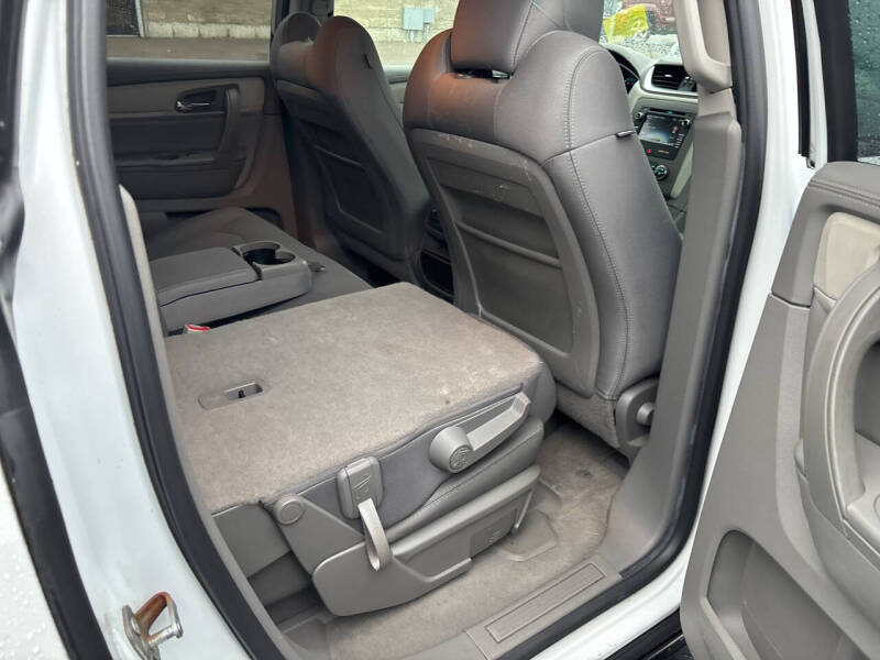 2017 Chevrolet Traverse LS