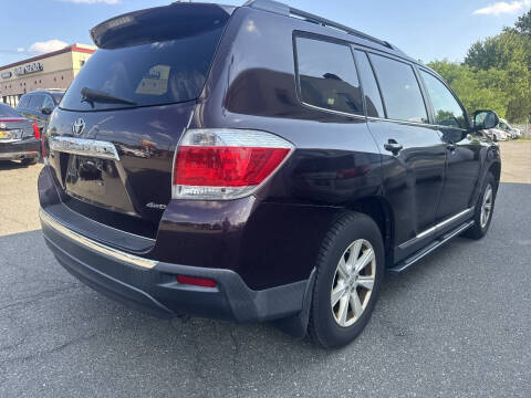 2013 Toyota Highlander SE