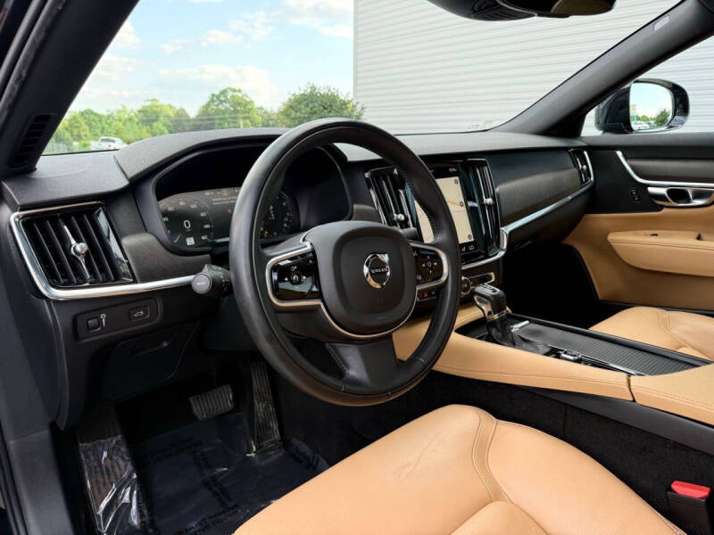 2018 Volvo V90 Cross Country T5