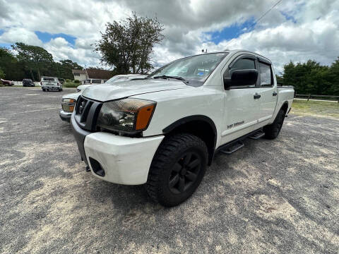 2013 Nissan Titan SV