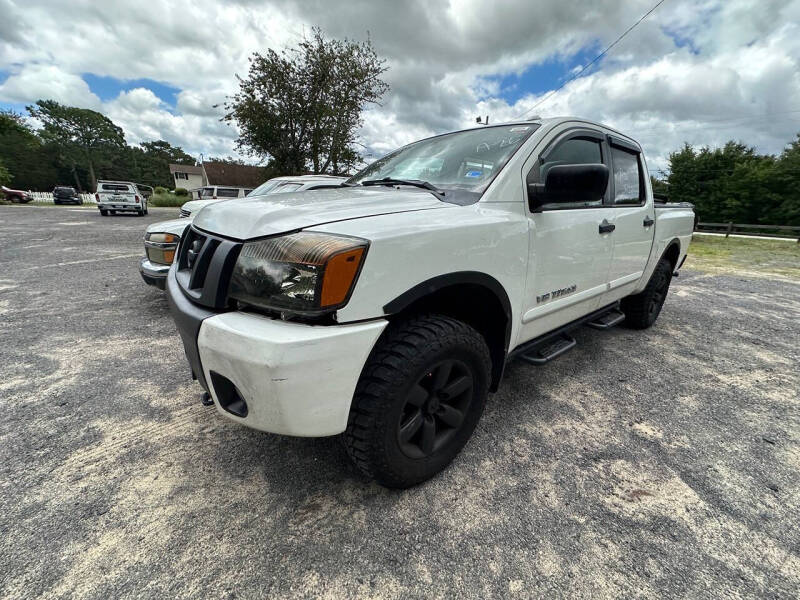 2013 Nissan Titan SV