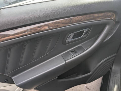 2016 Ford Taurus Limited