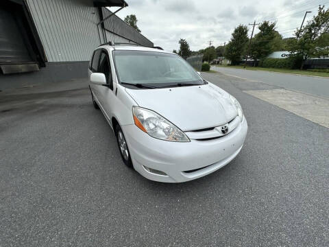2008 Toyota Sienna XLE